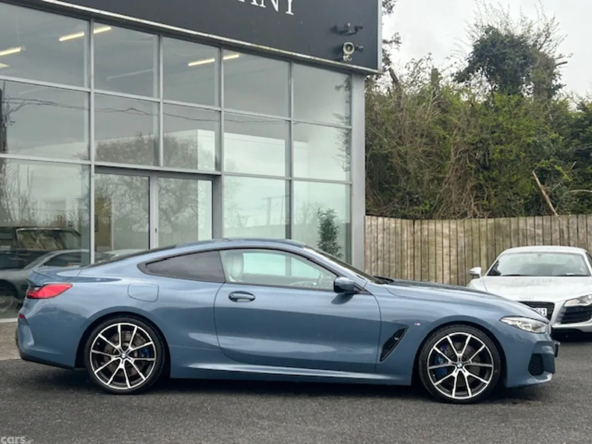 BMW 8-Series Coupe, Diesel, 2019, Blue