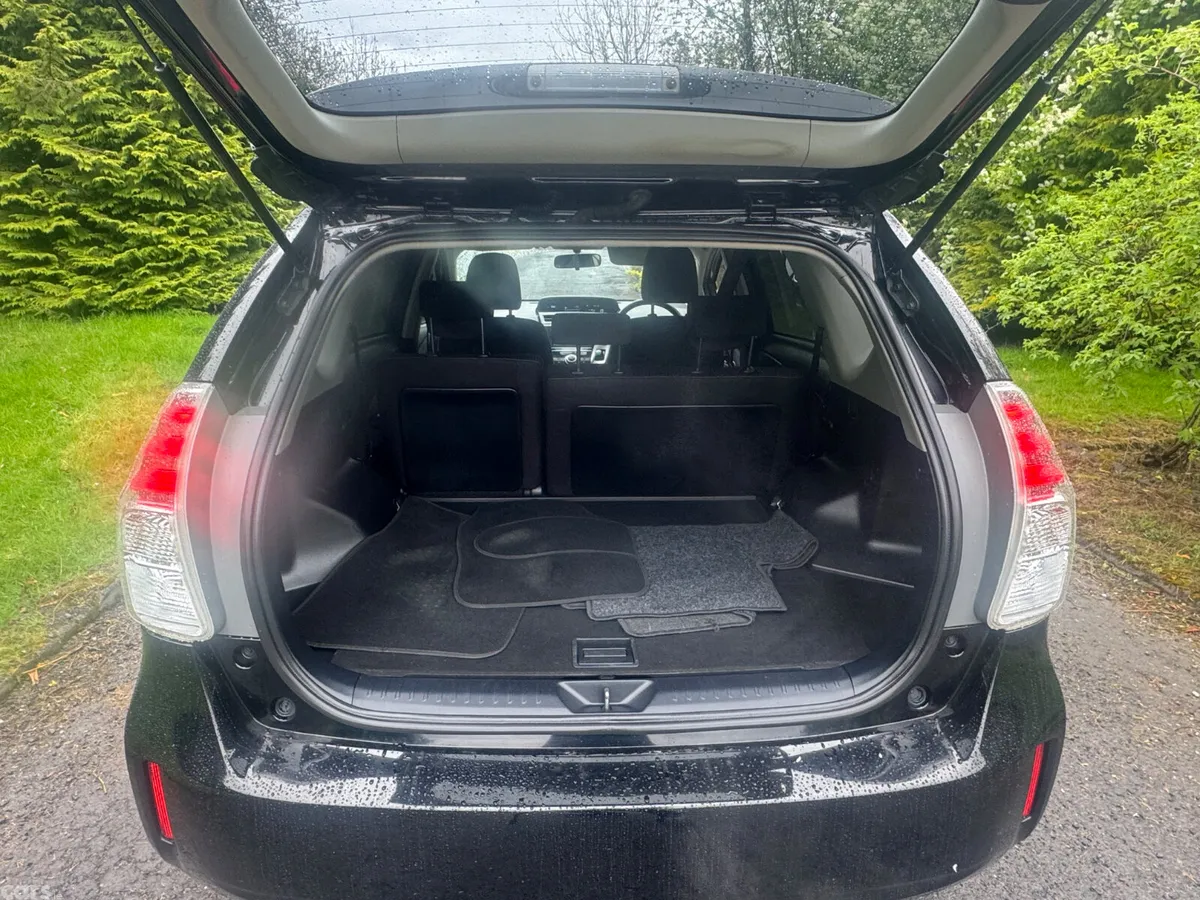 Toyota Prius MPV, Petrol Hybrid, 2015, Black
