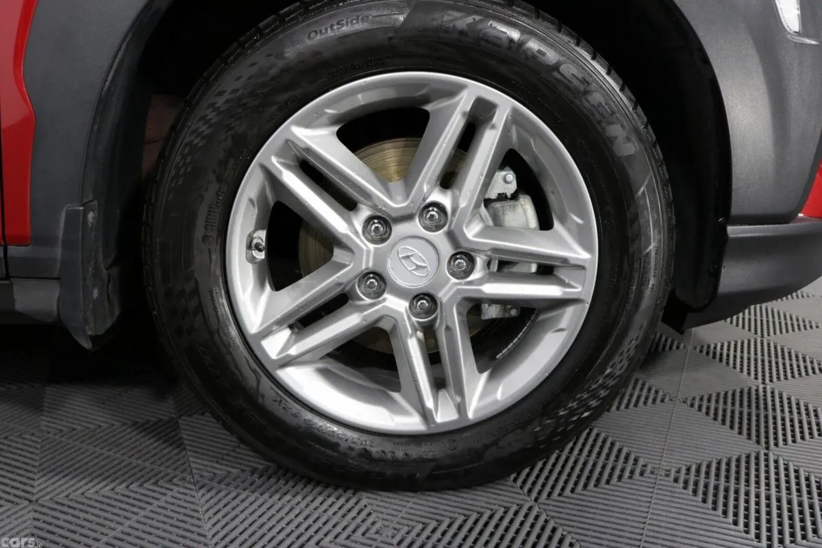 Hyundai KONA MPV, Petrol, 2020, Red