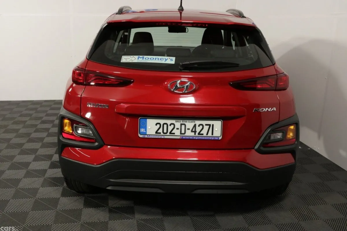 Hyundai KONA MPV, Petrol, 2020, Red