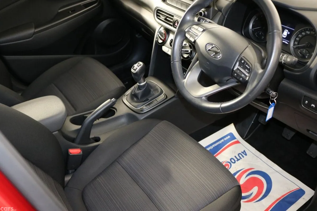 Hyundai KONA MPV, Petrol, 2020, Red