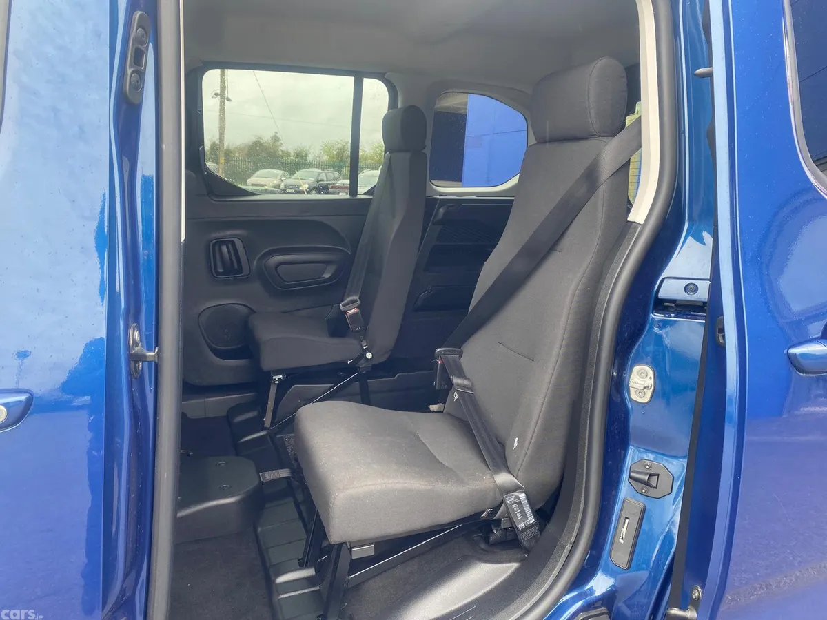 Citroen Berlingo MPV, Diesel, 2024, Blue