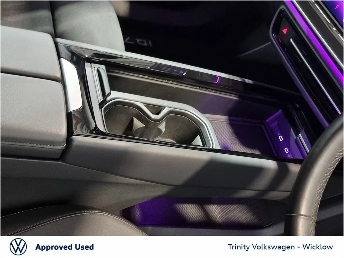Volkswagen ID.7 Hatchback, Electric, 2024, Blue