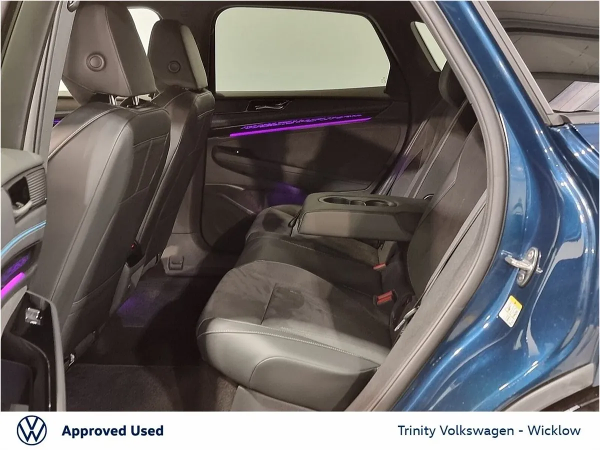 Volkswagen ID.7 Hatchback, Electric, 2024, Blue