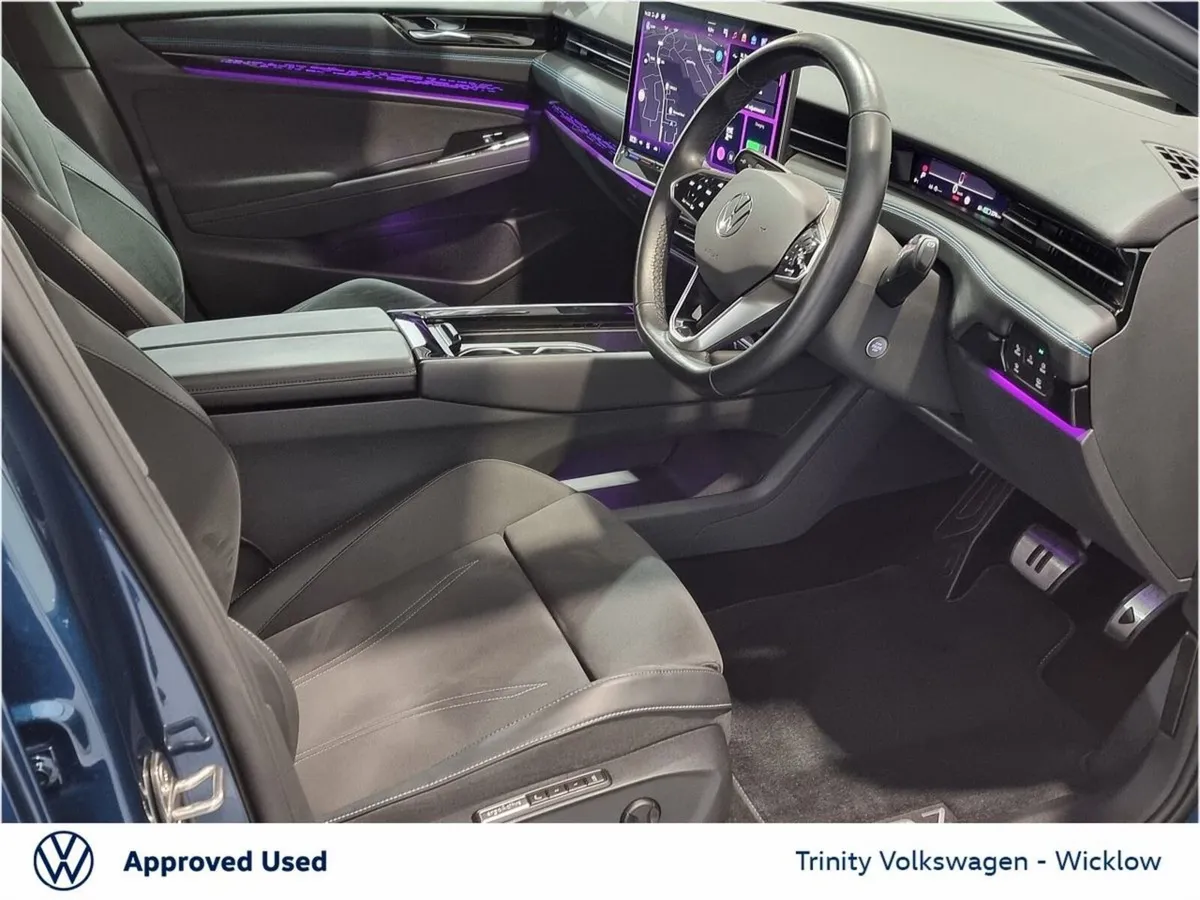Volkswagen ID.7 Hatchback, Electric, 2024, Blue