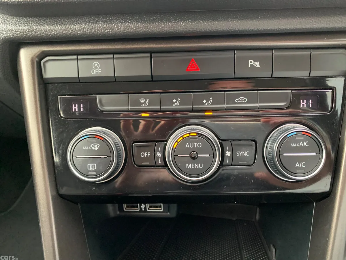 Volkswagen T-Roc SUV, Petrol, 2019, Blue