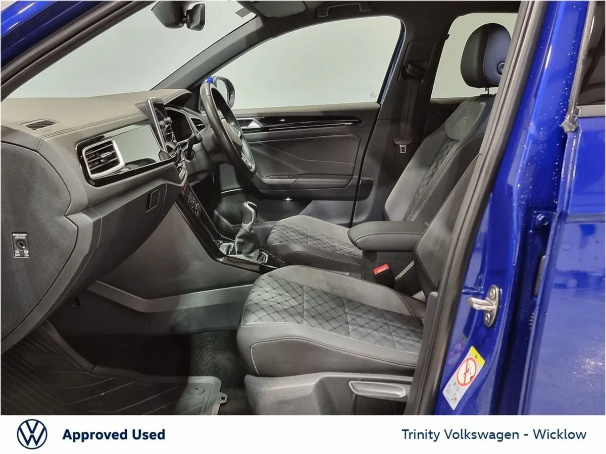 Volkswagen T-Roc SUV, Petrol, 2023, Blue