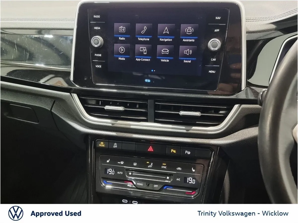 Volkswagen T-Roc SUV, Petrol, 2023, Blue