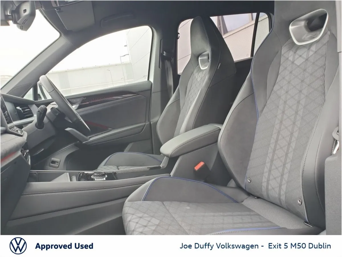 Volkswagen Tayron SUV, Petrol Plug-in Hybrid, 2026, White