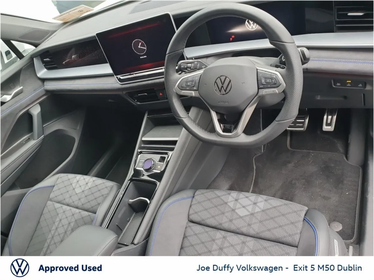 Volkswagen Tayron SUV, Petrol Plug-in Hybrid, 2026, White