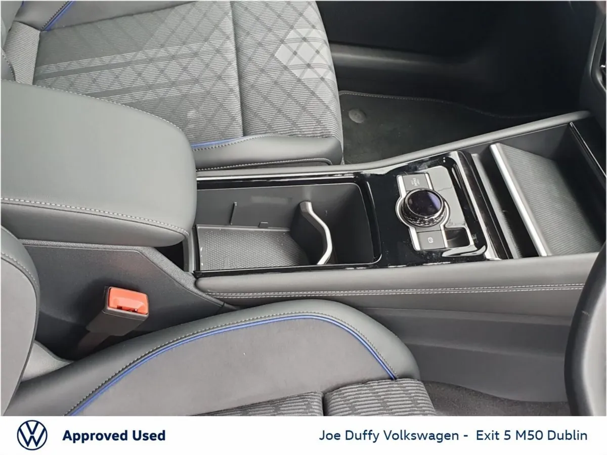 Volkswagen Tayron SUV, Petrol Plug-in Hybrid, 2026, White