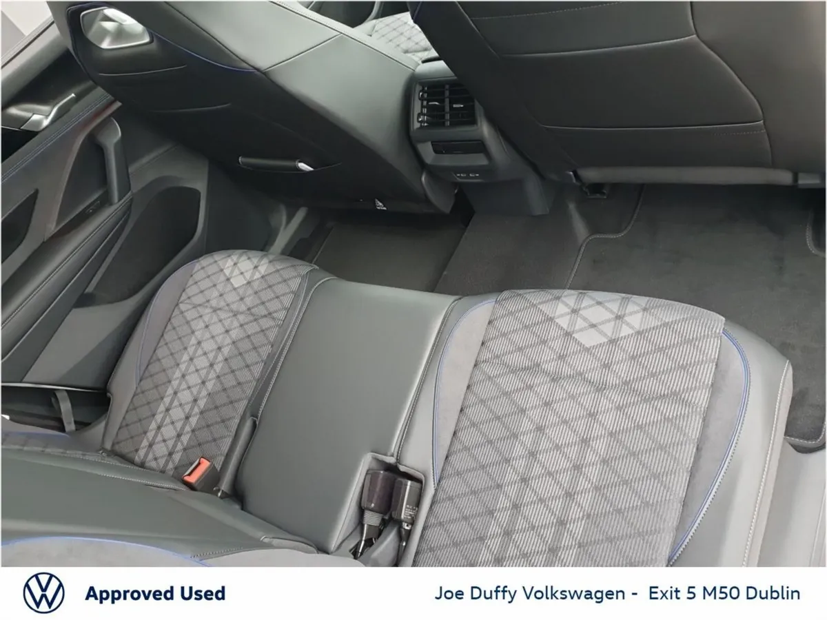 Volkswagen Tayron SUV, Petrol Plug-in Hybrid, 2026, White