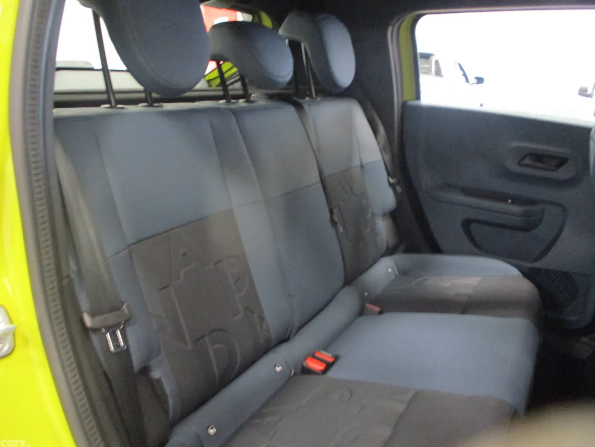Fiat Grande Panda Hatchback, Petrol Hybrid, 2026, Yellow