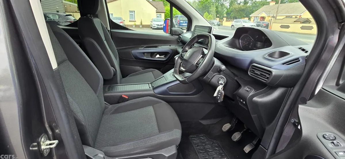 Peugeot Rifter MPV, Diesel, 2022, Grey