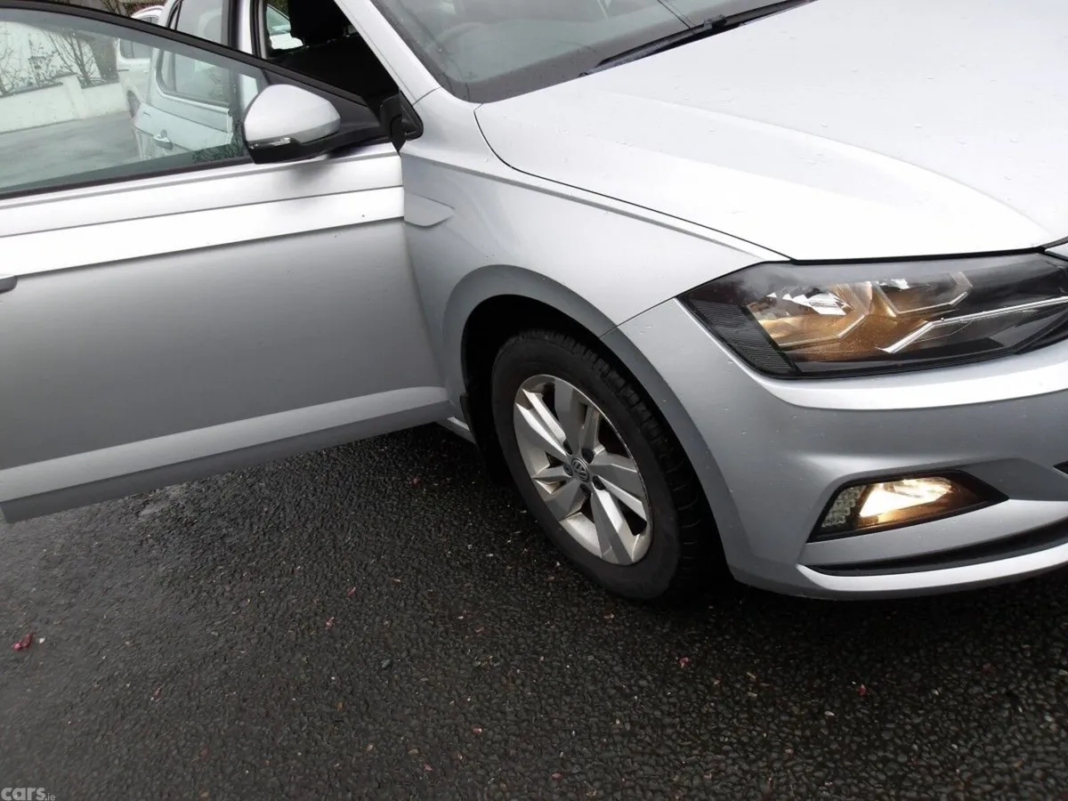 Volkswagen Polo Hatchback, Petrol, 2018, Silver
