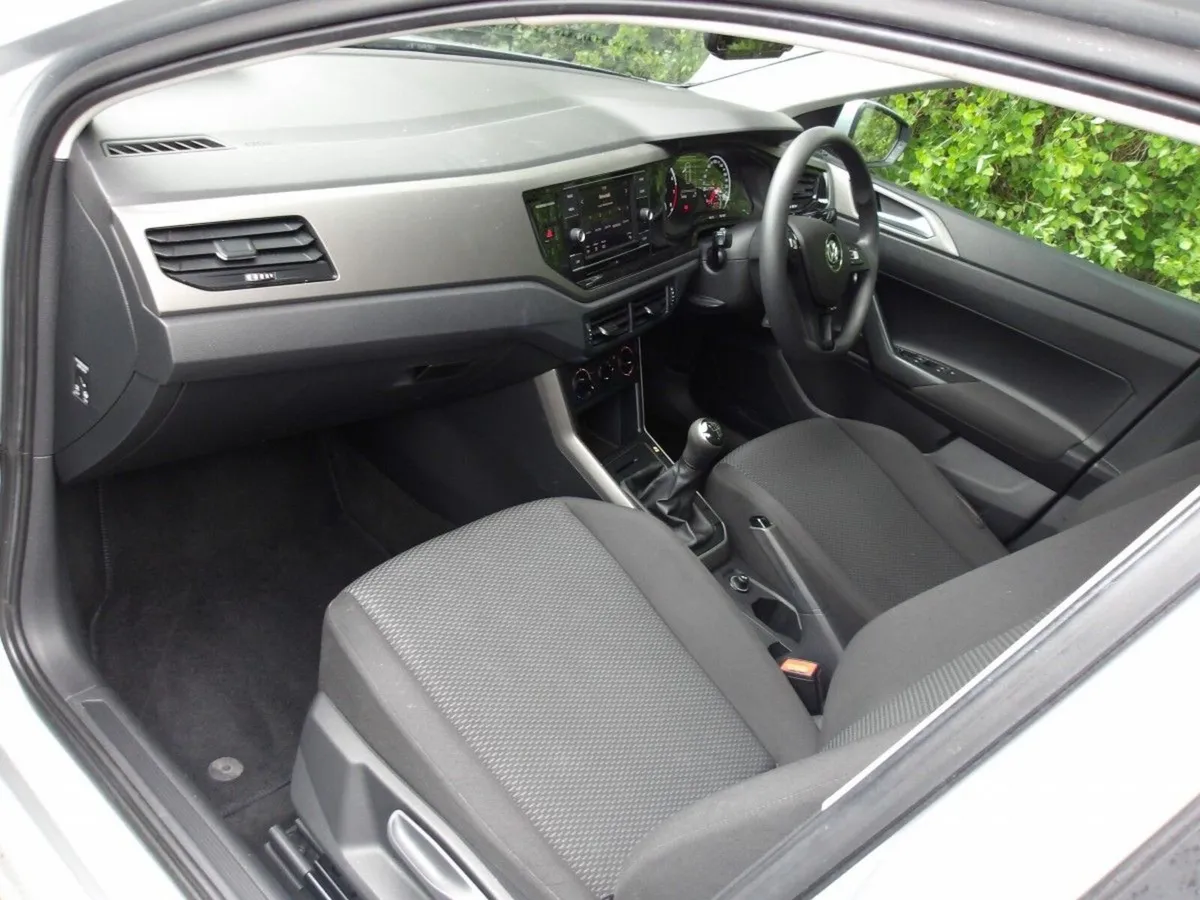 Volkswagen Polo Hatchback, Petrol, 2018, Silver