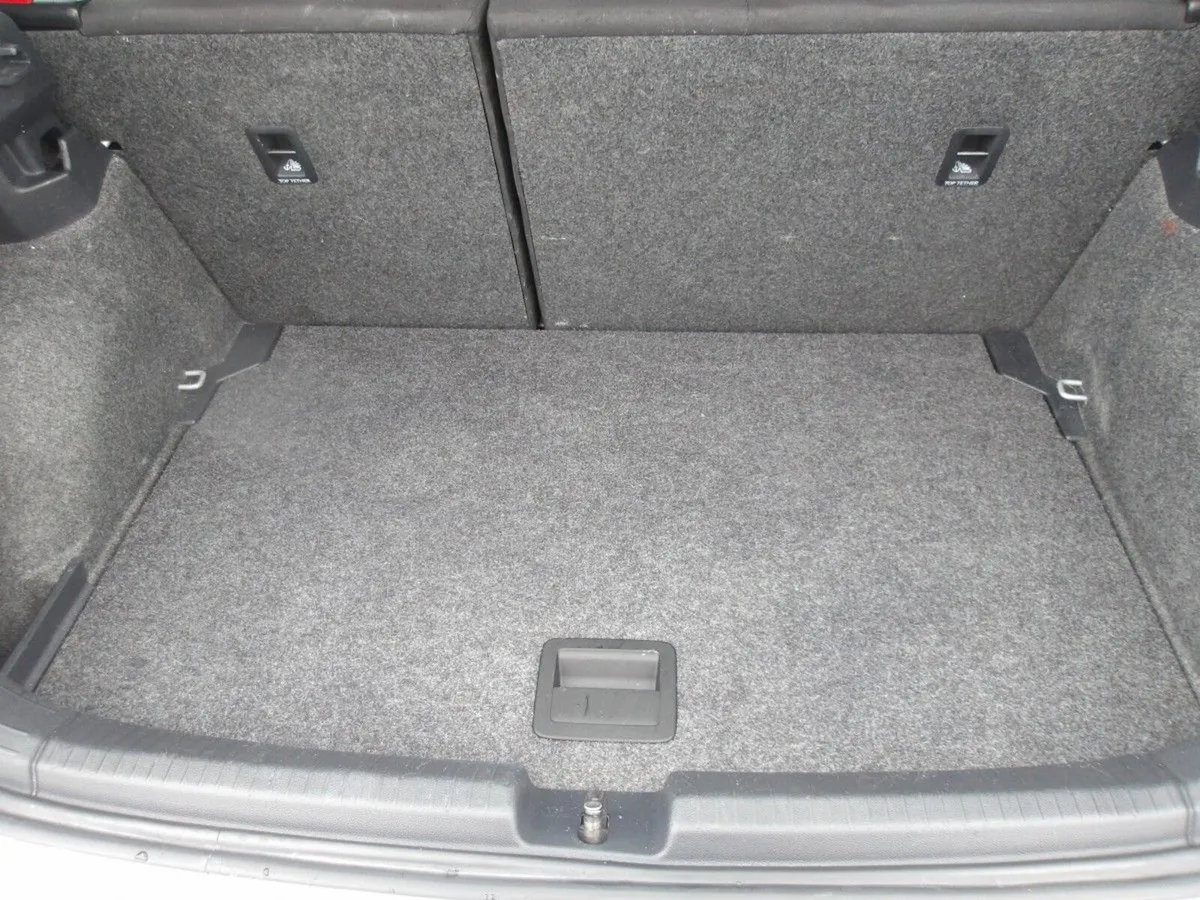 Volkswagen Polo Hatchback, Petrol, 2018, Silver