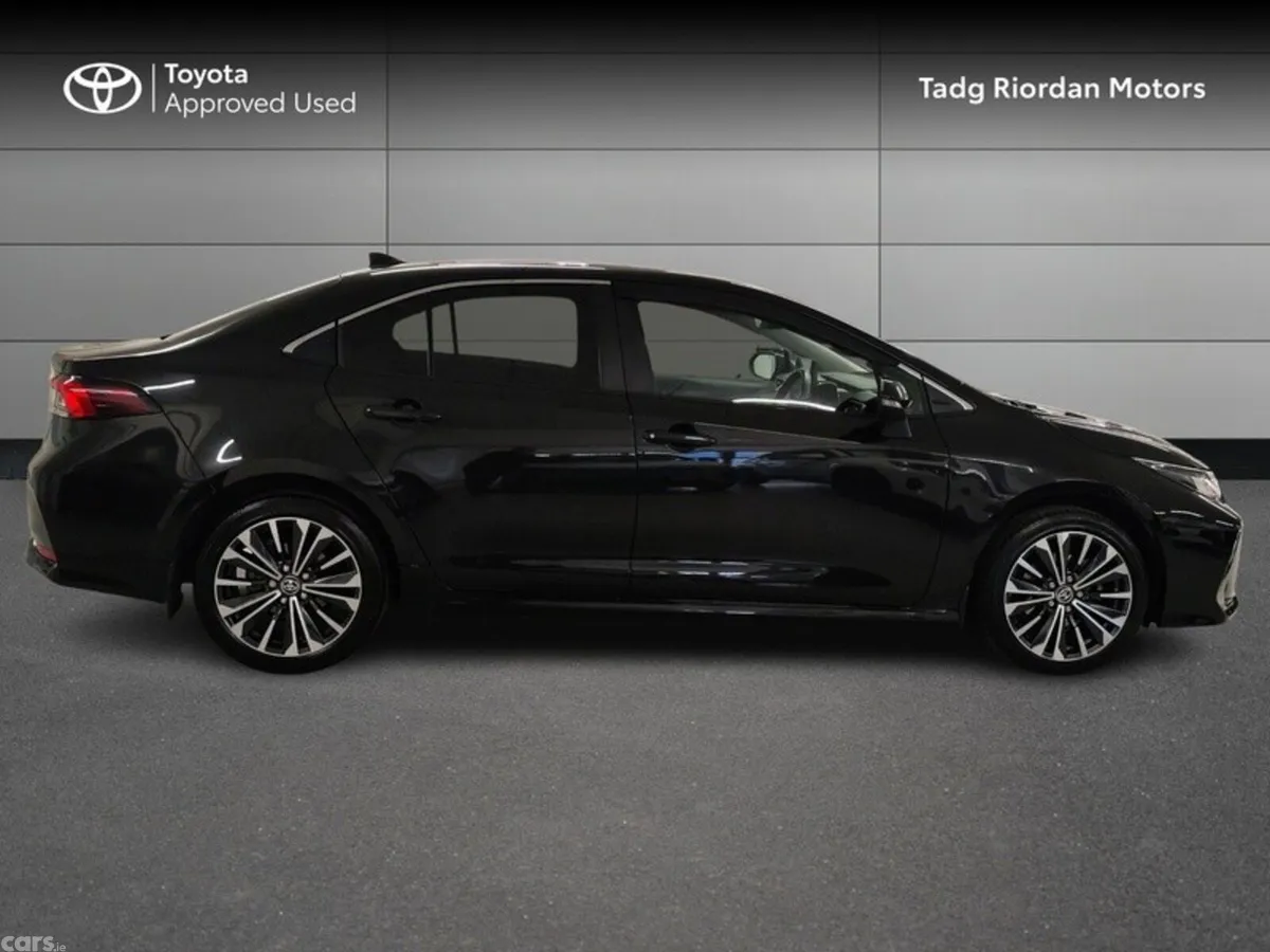 Toyota Corolla Saloon, Petrol Hybrid, 2025, Black