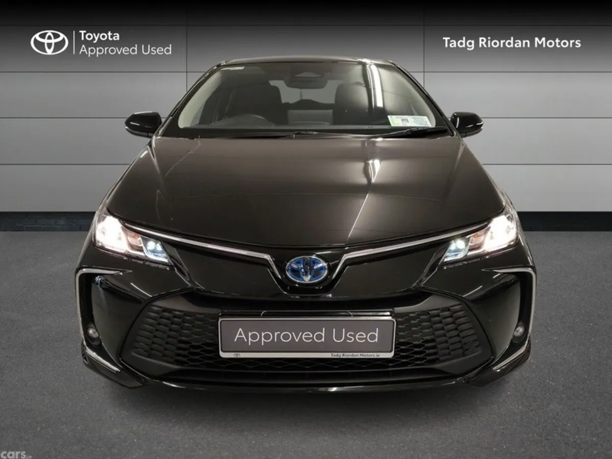 Toyota Corolla Saloon, Petrol Hybrid, 2025, Black