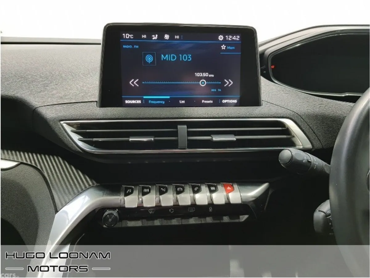 Peugeot 5008 MPV, Diesel, 2018, Grey