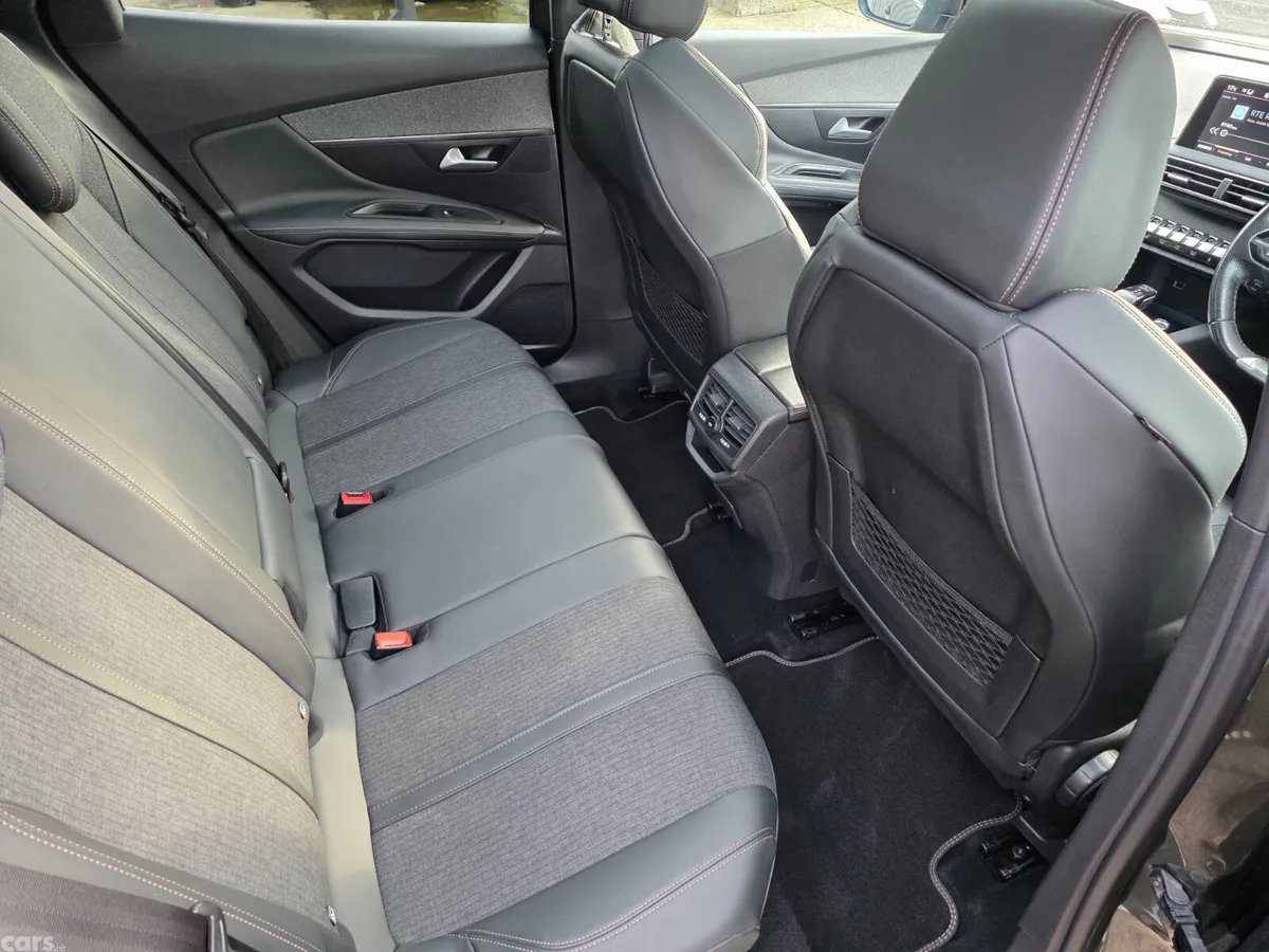Peugeot 3008 SUV, Petrol, 2019, Grey