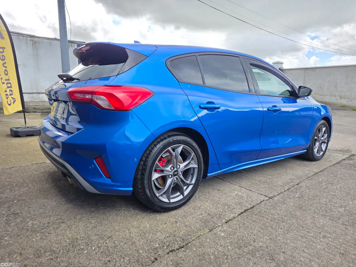 Ford Focus Hatchback, Petrol, 2022, Blue