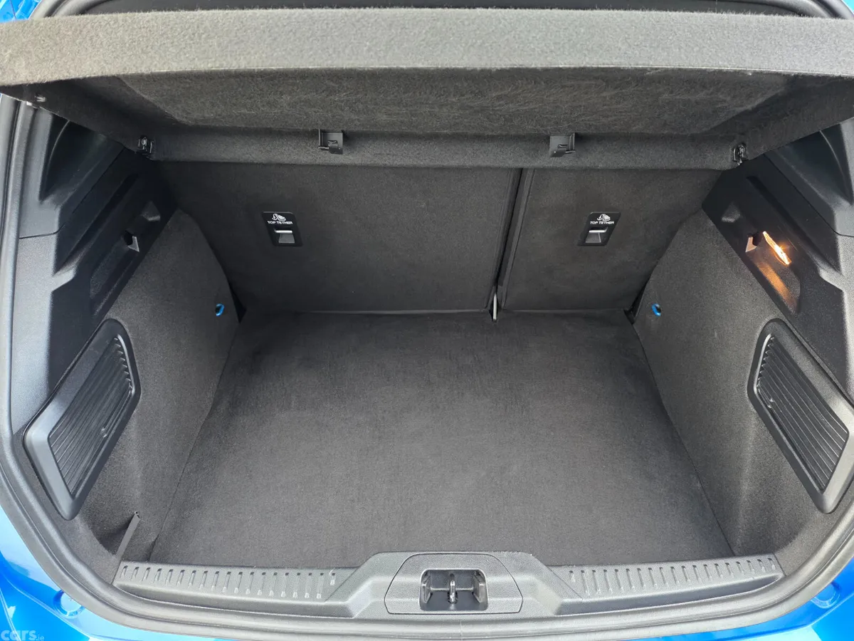 Ford Focus Hatchback, Petrol, 2022, Blue