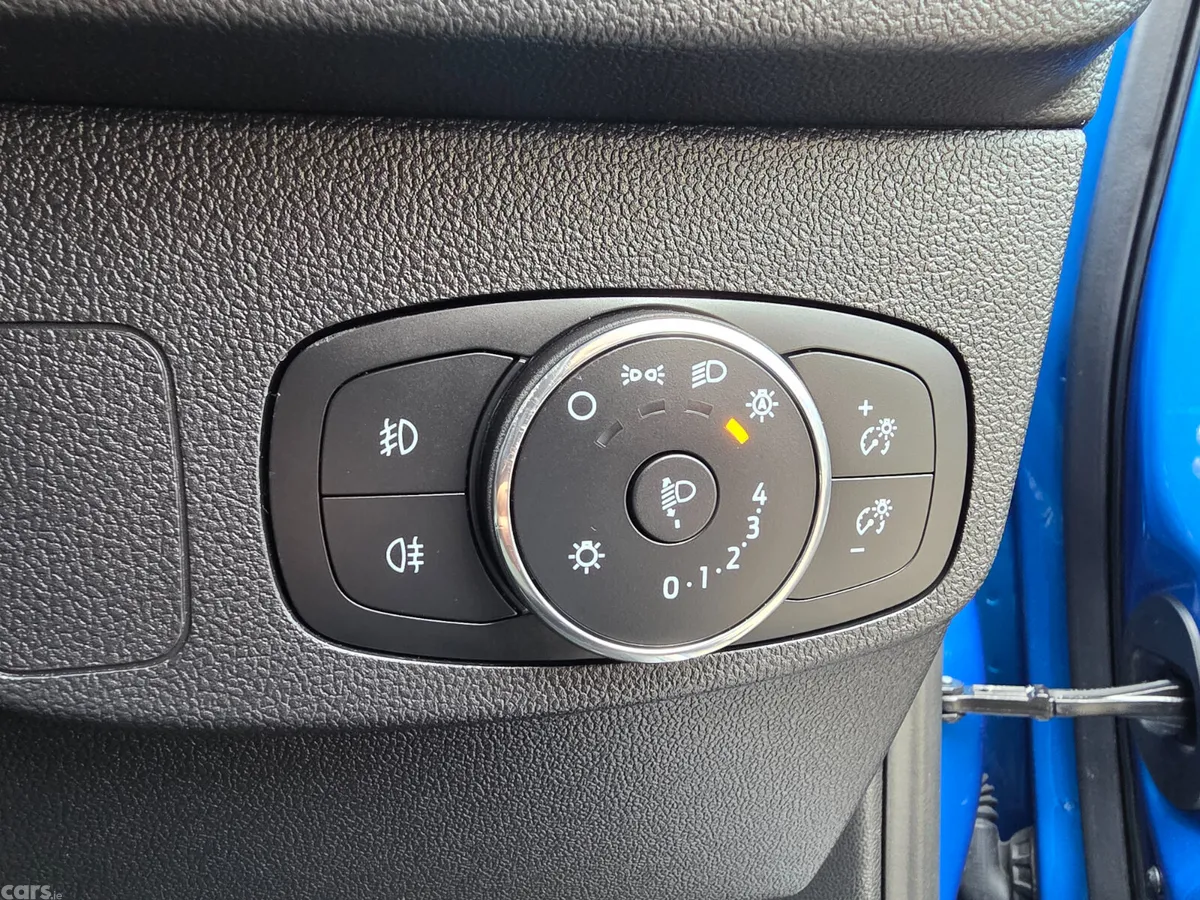 Ford Focus Hatchback, Petrol, 2022, Blue