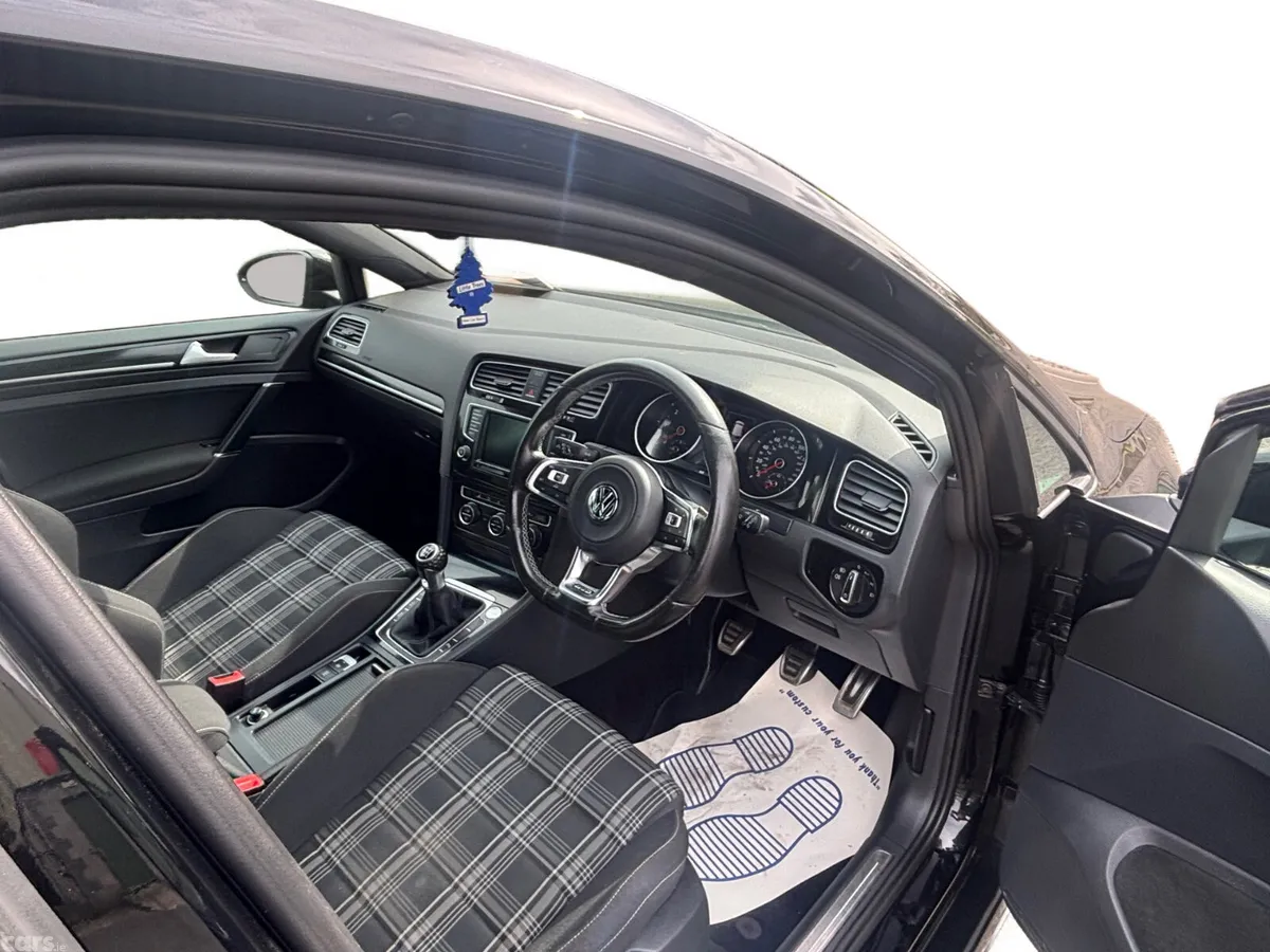Volkswagen Golf Hatchback, Diesel, 2015, Black