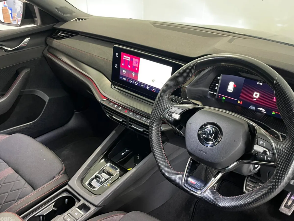 Skoda Octavia Estate, Diesel, 2022, Grey