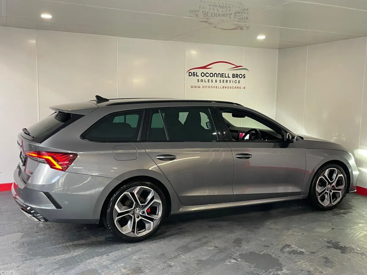 Skoda Octavia Estate, Diesel, 2022, Grey