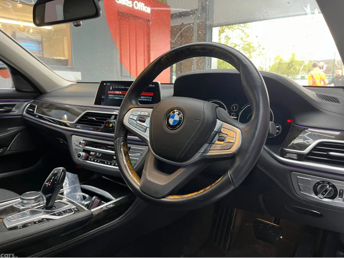 BMW 7-Series Saloon, Petrol Plug-in Hybrid, 2017, White