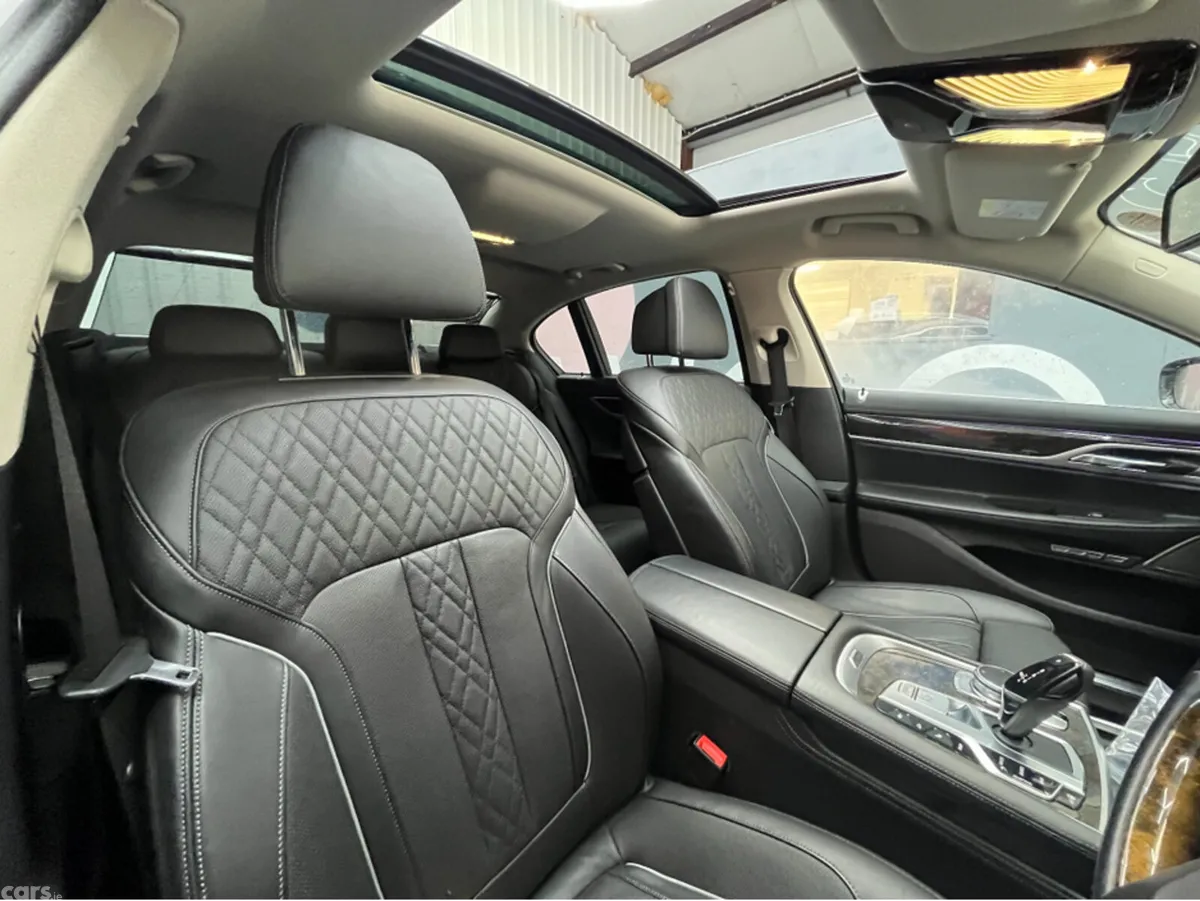 BMW 7-Series Saloon, Petrol Plug-in Hybrid, 2017, White