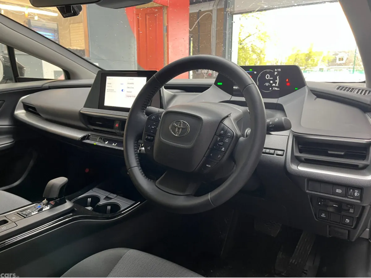 Toyota Prius Saloon, Petrol Hybrid, 2025, Silver