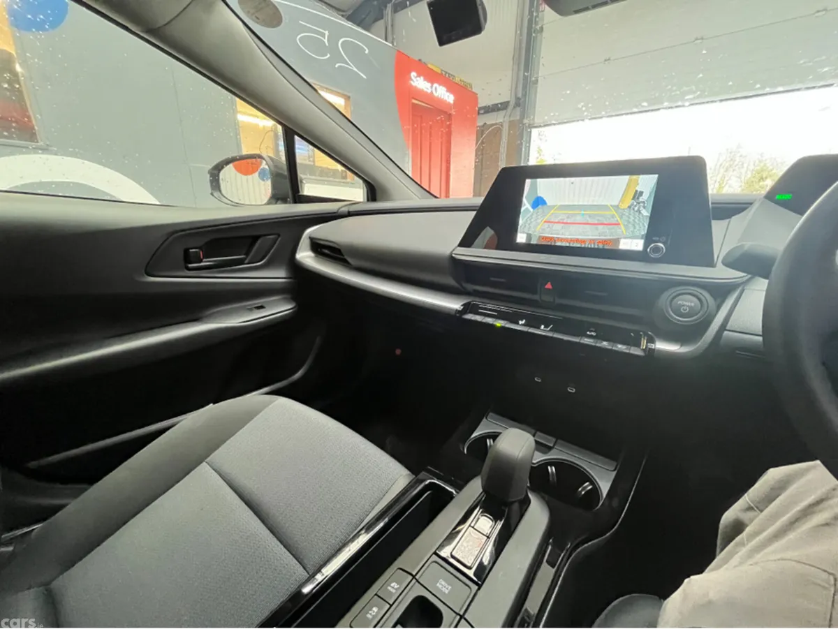 Toyota Prius Saloon, Petrol Hybrid, 2025, Silver