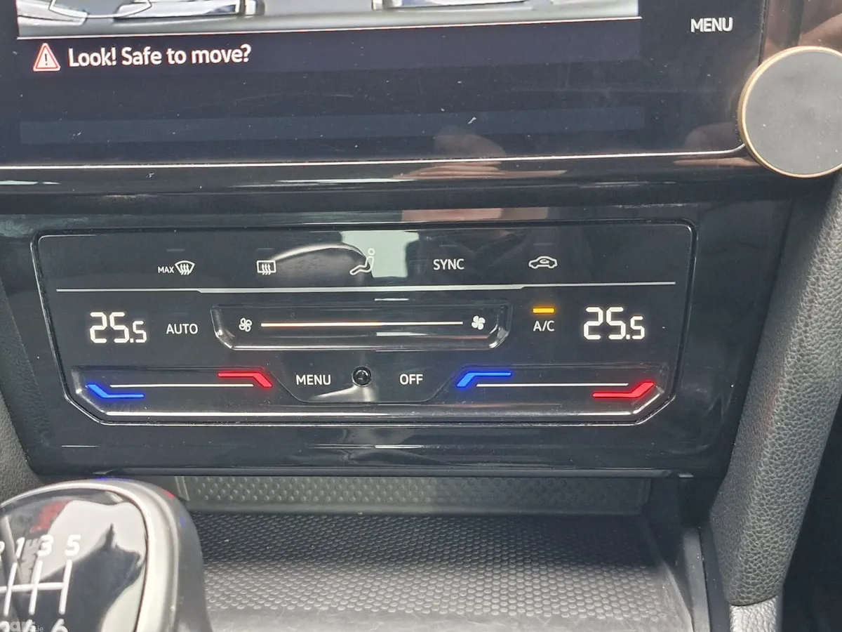 Volkswagen Passat Saloon, Diesel, 2022, Grey