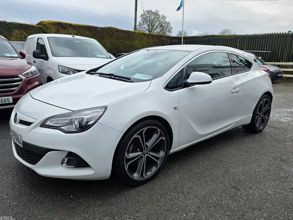 Vauxhall Astra Hatchback, Petrol, 2017, White
