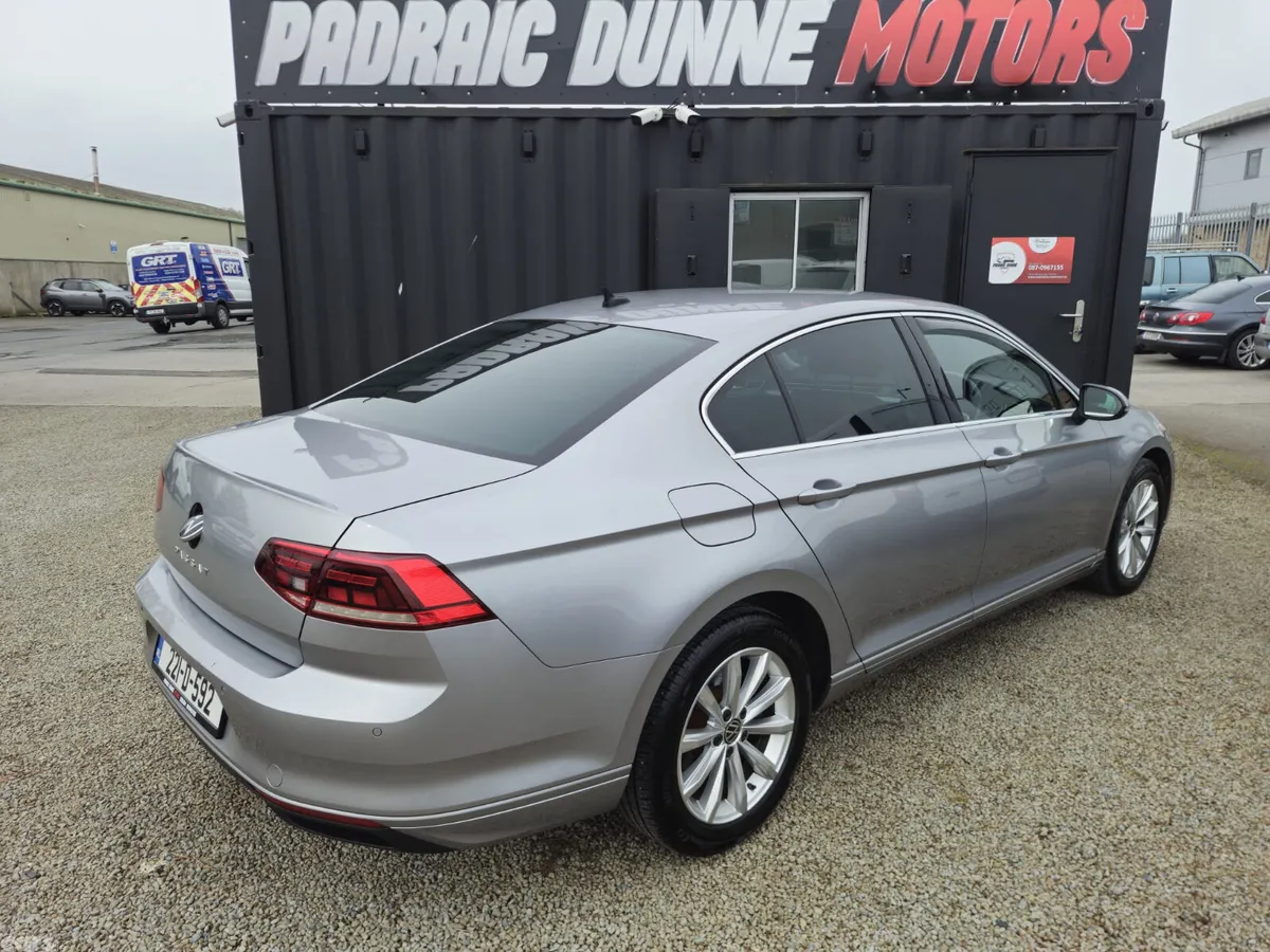 Volkswagen Passat Saloon, Diesel, 2022, Grey