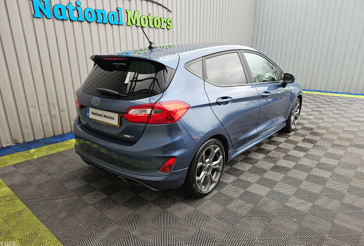 Ford Fiesta Hatchback, Petrol, 2021, Blue