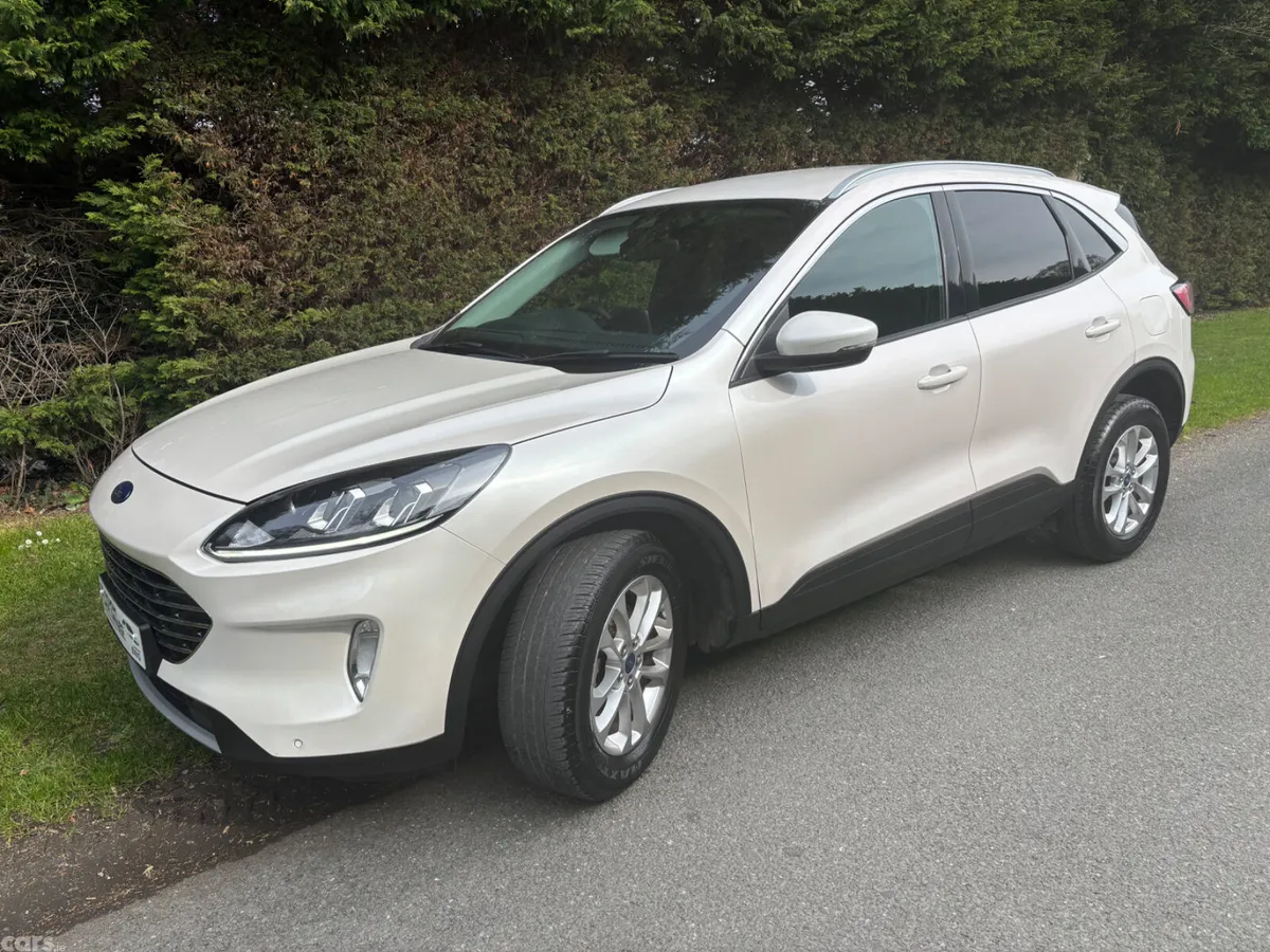 Ford Kuga SUV, Petrol Hybrid, 2023, White