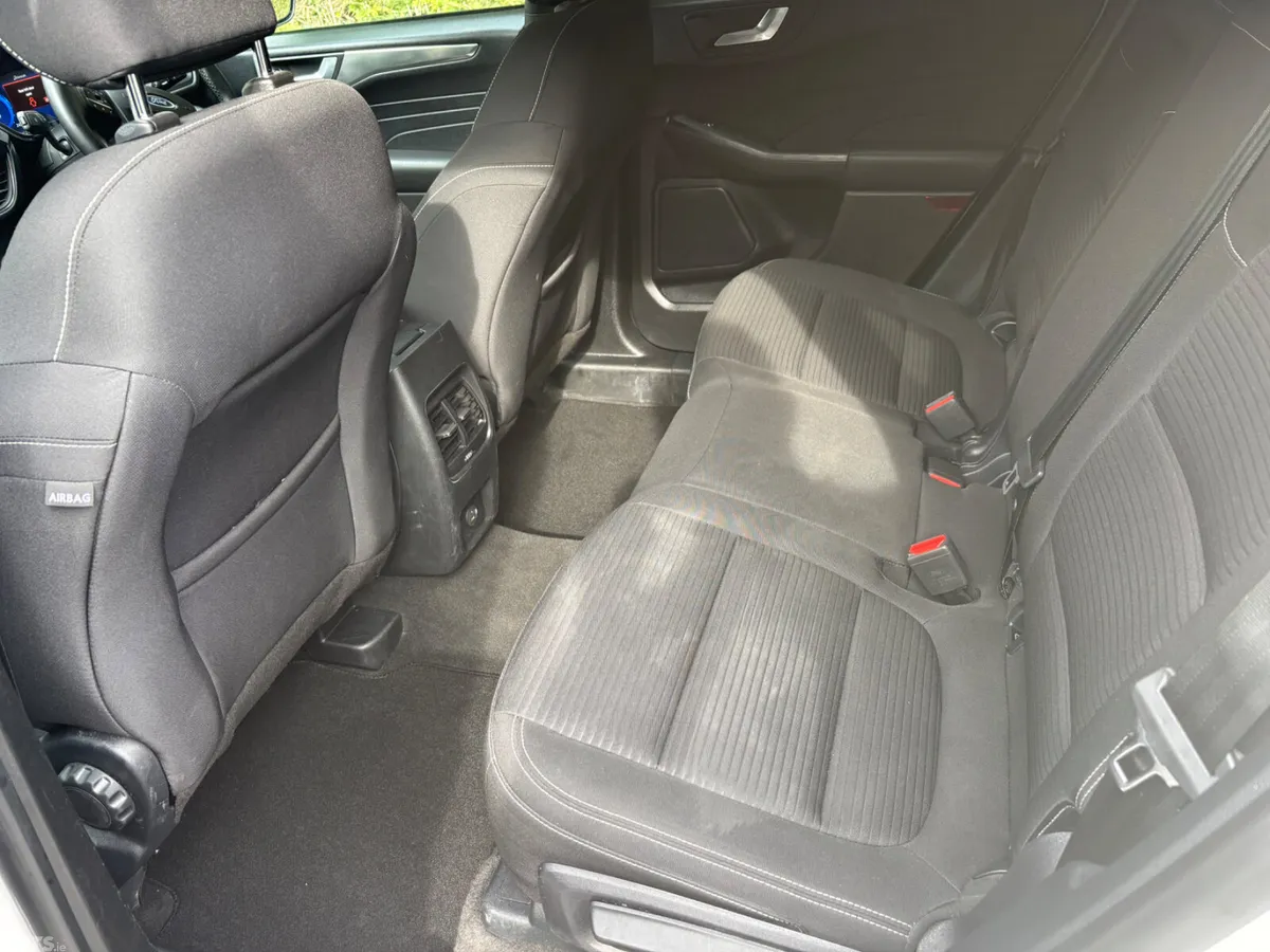 Ford Kuga SUV, Petrol Hybrid, 2023, White