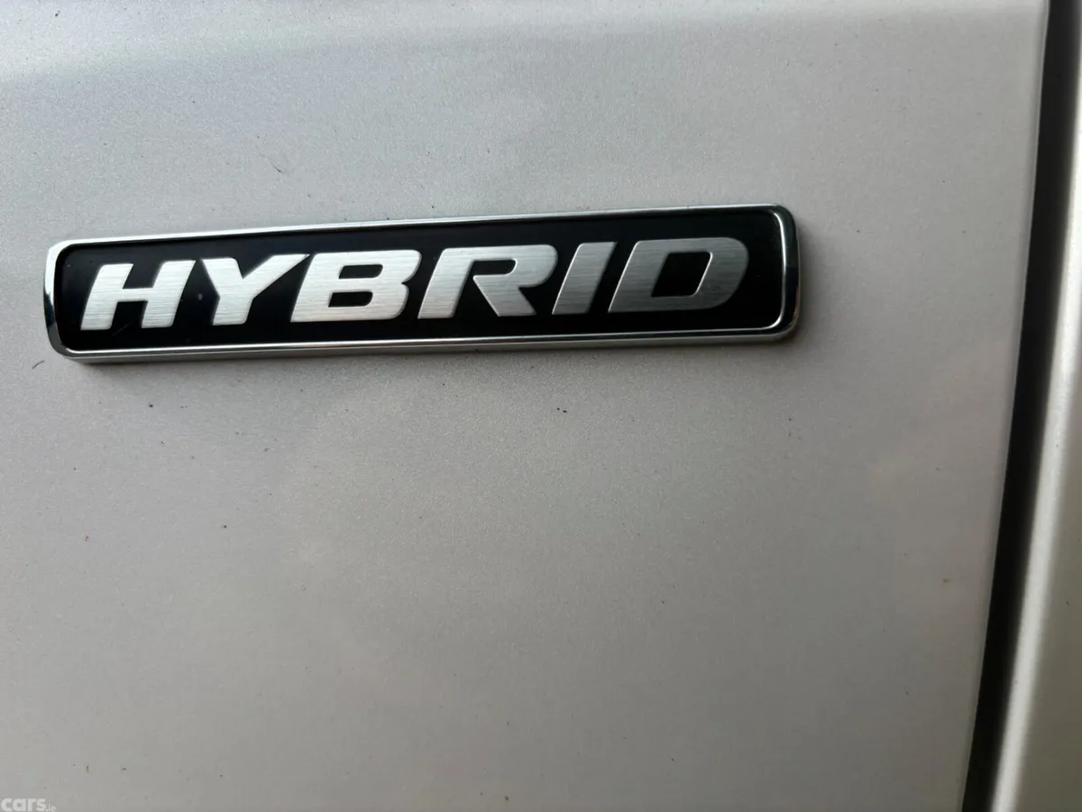 Ford Kuga SUV, Petrol Hybrid, 2023, White