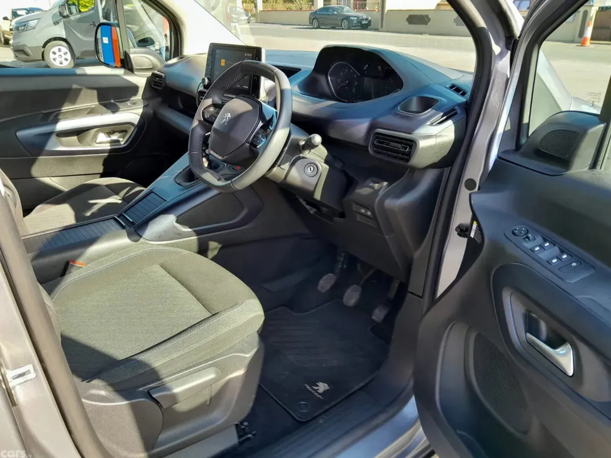 Peugeot Rifter MPV, Diesel, 2022, Grey