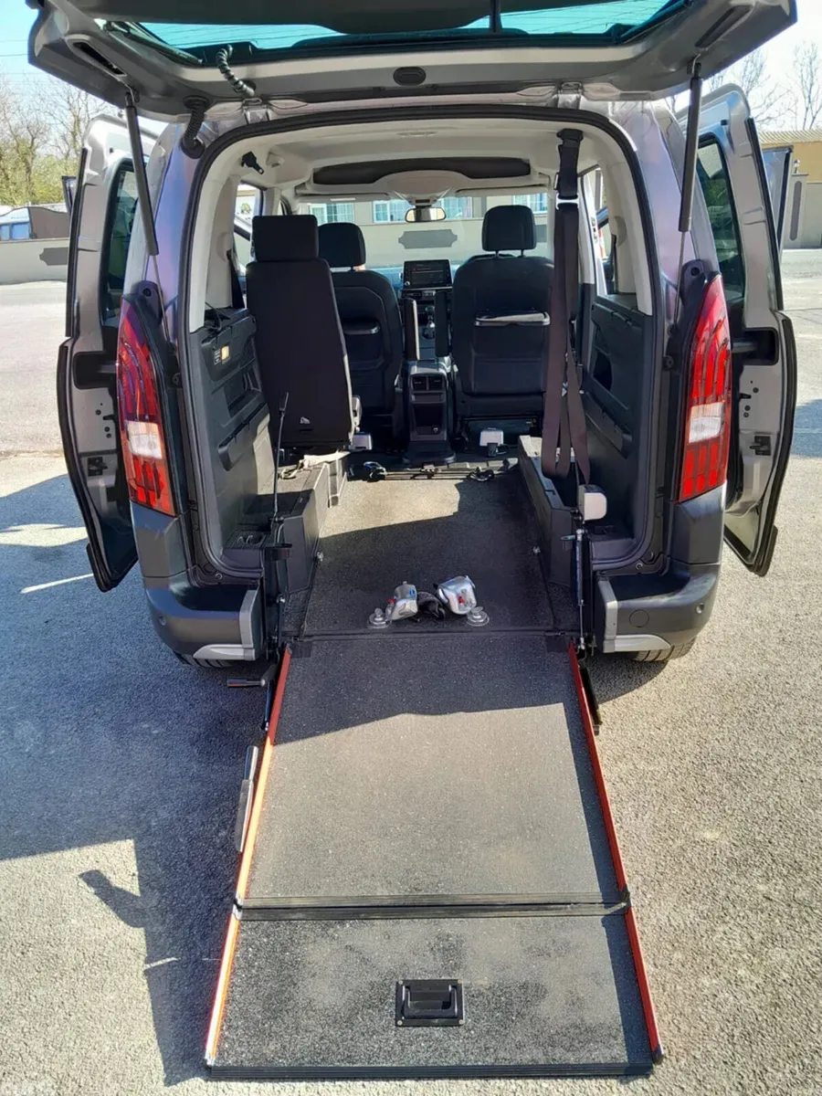 Peugeot Rifter MPV, Diesel, 2022, Grey
