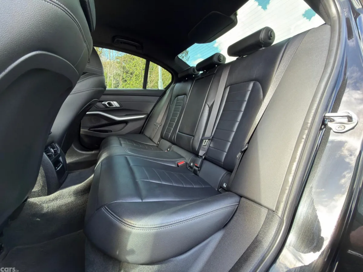 BMW 3-Series Saloon, Petrol Plug-in Hybrid, 2021, Black