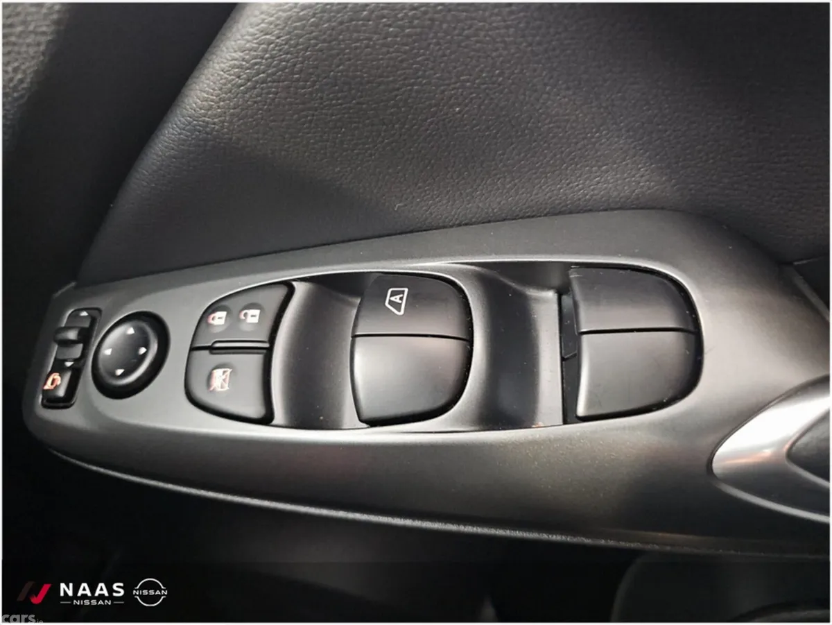 Nissan Juke MPV, Petrol, 2025, Black
