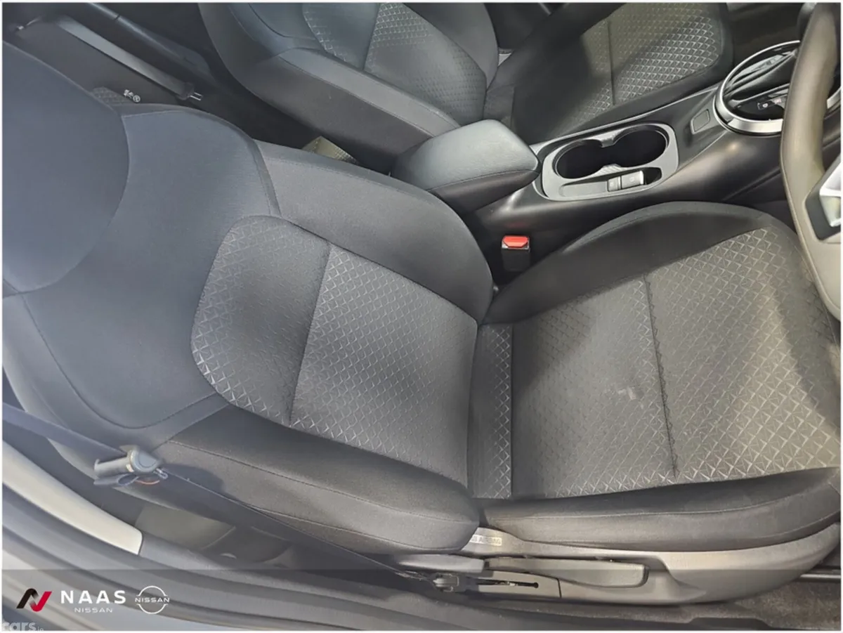 Nissan Juke MPV, Petrol, 2025, Grey
