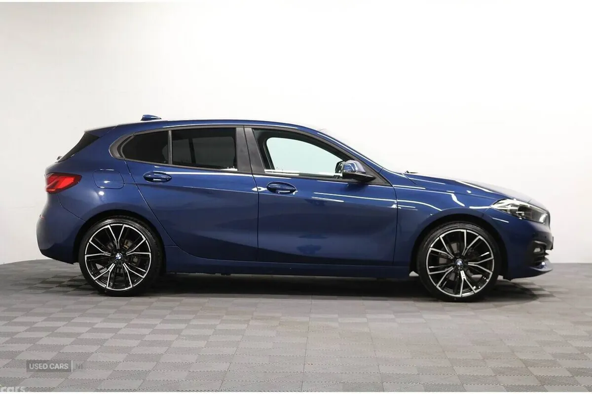 BMW 1-Series Hatchback, Diesel, 2022, Blue