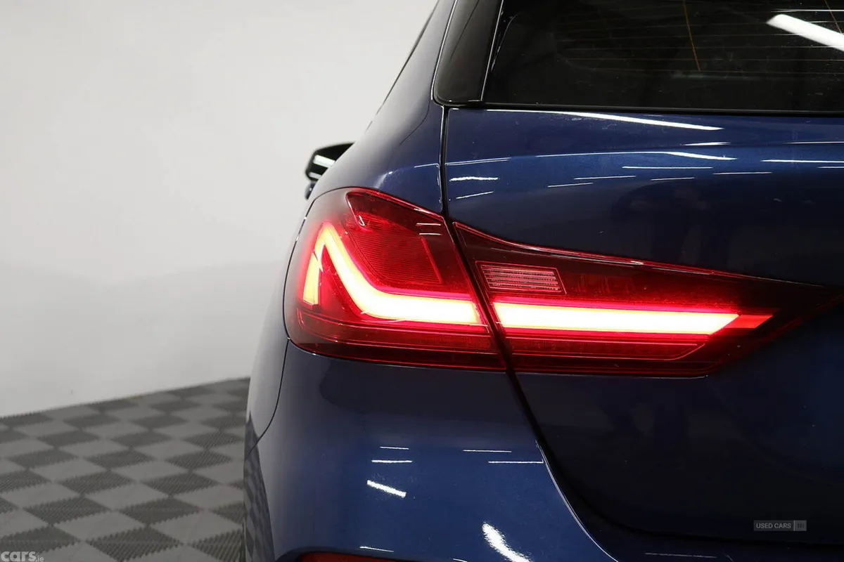BMW 1-Series Hatchback, Diesel, 2022, Blue