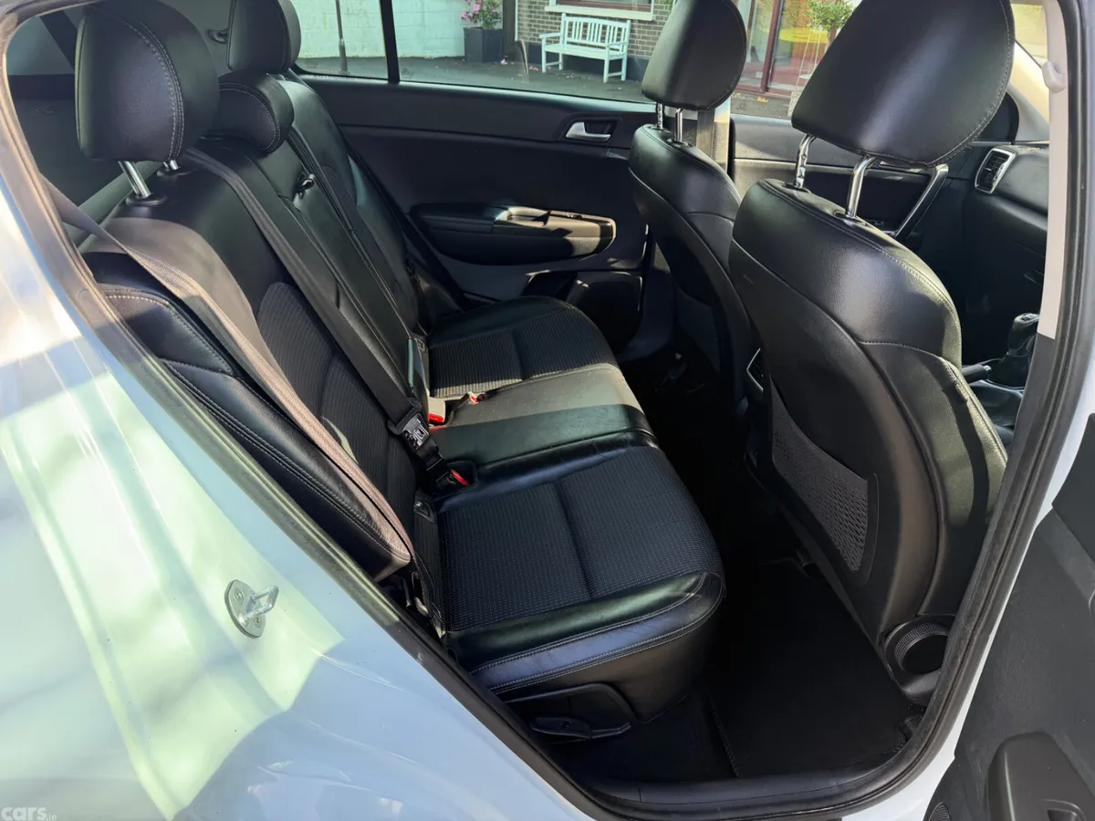 Kia Sportage SUV, Diesel, 2016, White